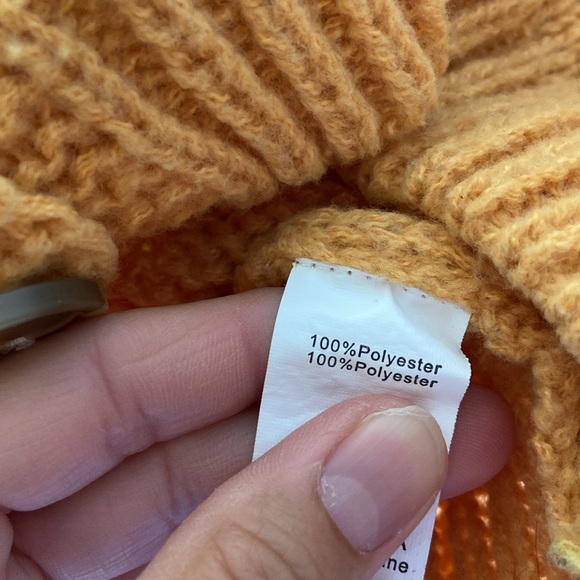 Absolutely cute flower detail crop cardigan in size XS - Picture 7 of 7